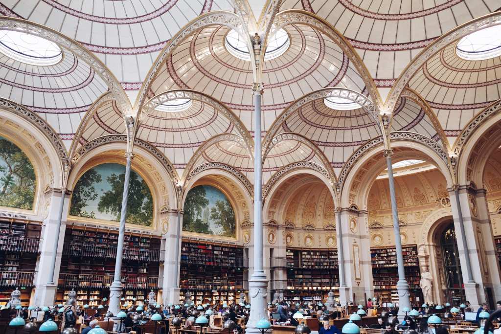 「欸，人為什麼要工作啊？」從職場倦怠到異鄉留學