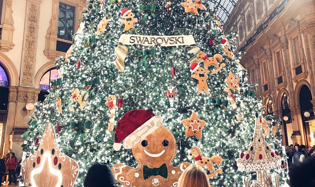 米蘭 精品街 聖誕樹